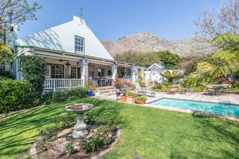 3 Bedroom Property for Sale in Lakeside Western Cape